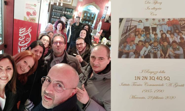 Macerata, si ritrovano dopo 30 anni i ragazzi del 5Q del "Gentili"