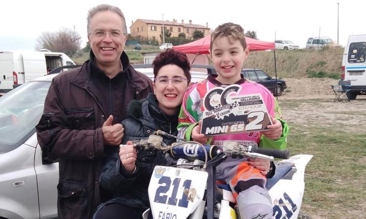 Tolentino, Fabio Santecchia: a 8 anni nella gara d’esordio di minicross giunge secondo sul traguardo