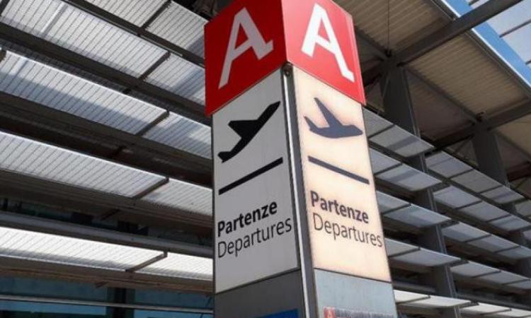 Coronavirus, l'Albania cancella tutti i voli per l'Italia: coinvolto anche l'aeroporto di Falconara Coronavirus, l'Albania cancella tutti i voli per l'Italia: coinvolto anche l'aeroporto di Falconara
