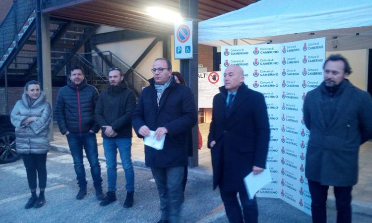 Ospedale di Camerino, sindaco e minoranza uniti: "Chiediamo al Governo misure urgenti di sostegno" Ospedale di Camerino, sindaco e minoranza uniti: "Chiediamo al Governo misure urgenti di sostegno"