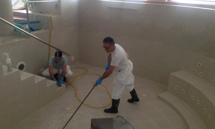 Sarnano, sanificazione delle terme di San Giacomo per prevenire Covid-19 Sarnano, sanificazione delle terme di San Giacomo per prevenire Covid-19