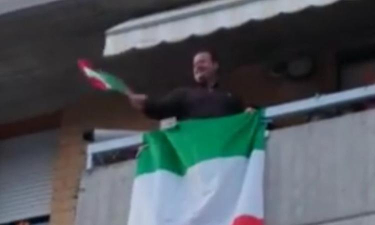 Corridonia, uniti contro l'emergenza Covid-19: dai balconi si canta l'inno di Mameli (VIDEO)