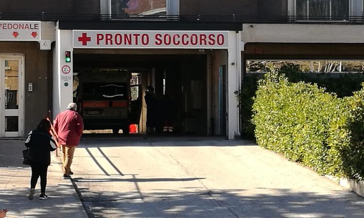Coronavirus, i casi nel maceratese salgono a 94: 36 in più rispetto a ieri Coronavirus, i casi nel maceratese salgono a 94: 36 in più rispetto a ieri