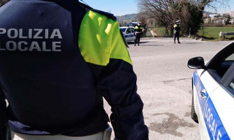 Tolentino, il comandante Rocchetti: "Fuori luogo chi controlla col Telelaser in superstrada" Tolentino, il comandante Rocchetti: "Fuori luogo chi controlla col Telelaser in superstrada"