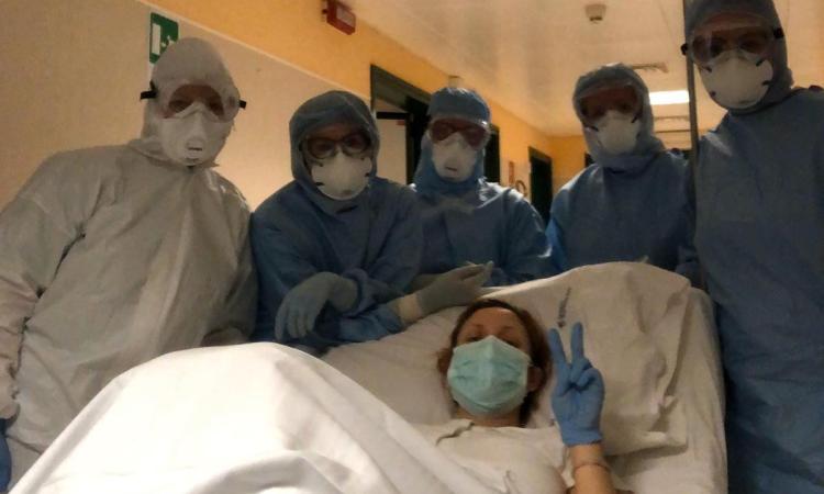 Civitanova, un raggio di sole all'ospedale: una mamma Covid dà alla luce Eva Civitanova, un raggio di sole all'ospedale: una mamma Covid dà alla luce Eva