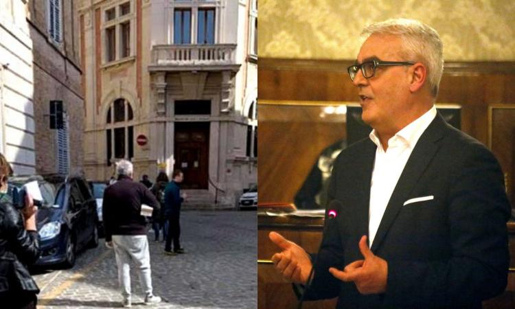 Macerata blindata per Covid-19 ma il semaforo rimane rosso: la protesta dei cittadini, il Sindaco snobba Macerata blindata per Covid-19 ma il semaforo rimane rosso: la protesta dei cittadini, il Sindaco snobba