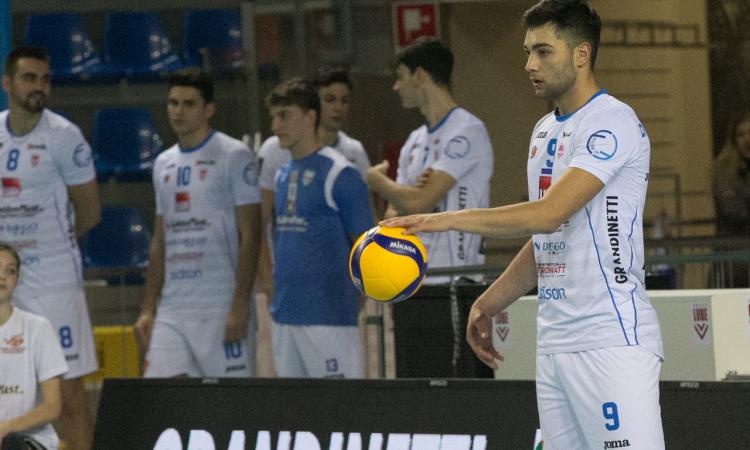 GoldenPlast Civitanova, capitan Di Silvestre: "Il campionato? ora conta solo la salute" GoldenPlast Civitanova, capitan Di Silvestre: "Il campionato? ora conta solo la salute"