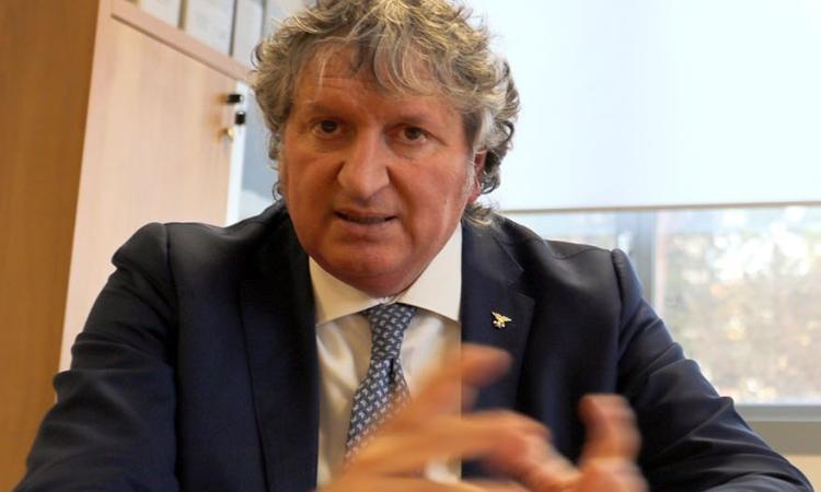 Tolentino, fazzoletti e guanti lasciati a terra, il Comune: "Si fa appello al senso civico di tutti" Tolentino, fazzoletti e guanti lasciati a terra, il Comune: "Si fa appello al senso civico di tutti"