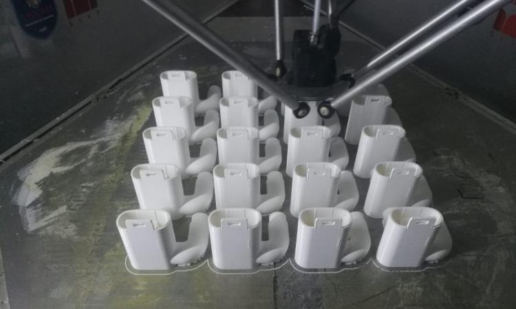 Unicam, le stampanti 3D realizzano valvole per respiratori
