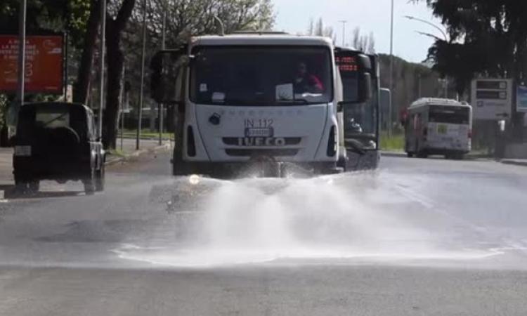 Macerata: nel fine settimana nuova sanificazione delle strade Macerata: nel fine settimana nuova sanificazione delle strade