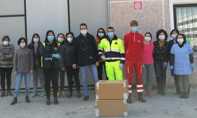 Cingoli, tre aziende del territorio riconvertono la produzione e donano mascherine alla cittadinanza Cingoli, tre aziende del territorio riconvertono la produzione e donano mascherine alla cittadinanza