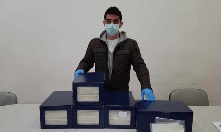 Treia, la famiglia Raponi dona 2000 mascherine alla cittadinanza