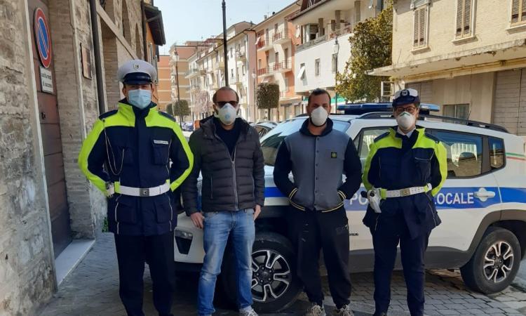 San Severino, la ditta Color Glo dona gratuitamente la sanificazione dei mezzi della Polizia Locale