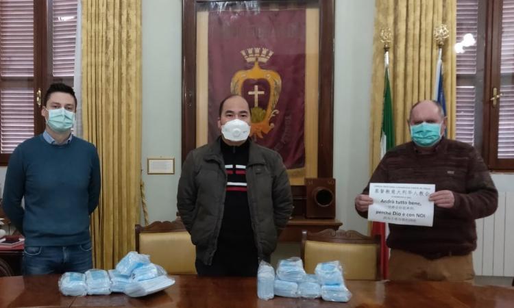 Potenza Picena, 600 mascherine donate al Comune dalla comunità cinese Potenza Picena, 600 mascherine donate al Comune dalla comunità cinese