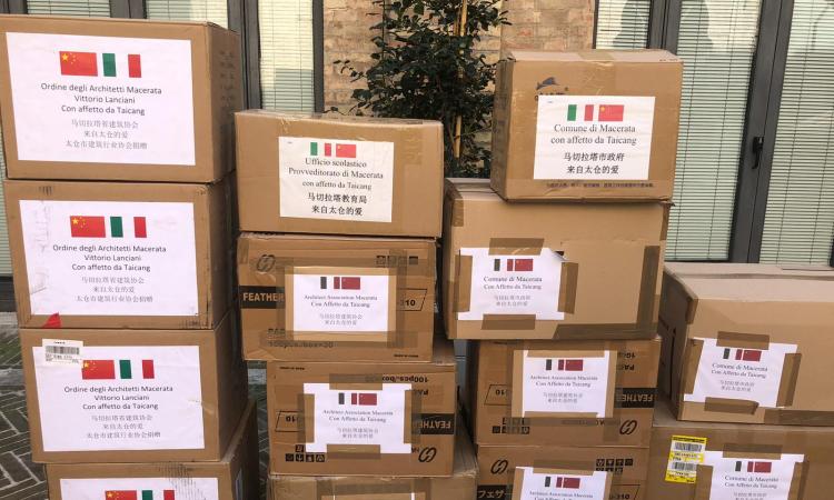 Macerata, dalla città amica di Taicang arrivano in dono 38.400 mascherine