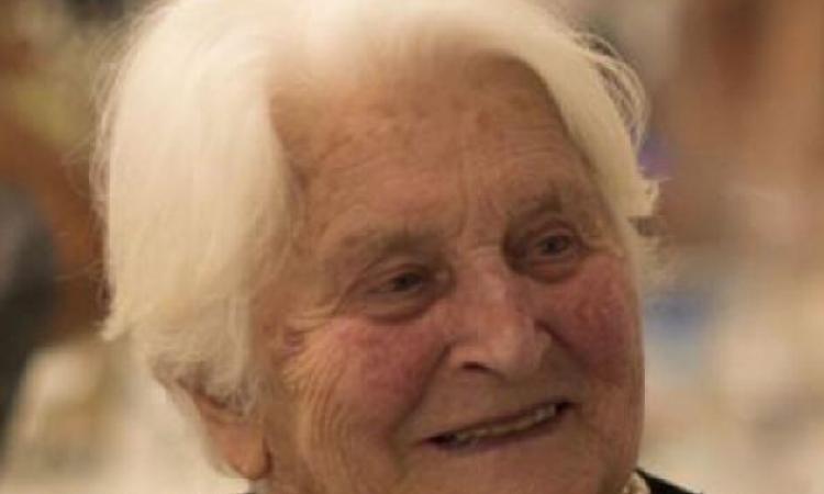 Treia, la triste settimana della comunità di Chiesanuova: si è spenta Evelina Medei Treia, la triste settimana della comunità di Chiesanuova: si è spenta Evelina Medei