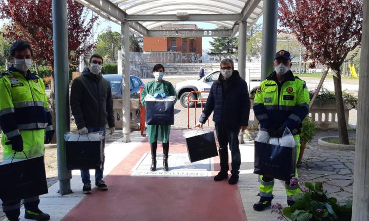 500 mascherine e 100 camici: Urbis Salvia e associazioni unite per fronteggiare l'emergenza 500 mascherine e 100 camici: Urbis Salvia e associazioni unite per fronteggiare l'emergenza