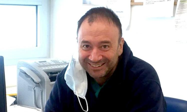 Macerata - Il dott. Rossi, direttore del pronto soccorso: "La paura è tanta, ma resto in prima linea anche se lontano dalla famiglia" Macerata - Il dott. Rossi, direttore del pronto soccorso: "La paura è tanta, ma resto in prima linea anche se lontano dalla famiglia"
