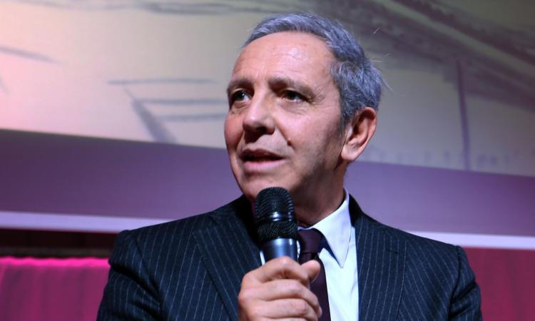 Il prof. Gerardo Villanacci: "La pandemia devasterà l'economia. Per ripartire, la chiave è semplificare" Il prof. Gerardo Villanacci: "La pandemia devasterà l'economia. Per ripartire, la chiave è semplificare"