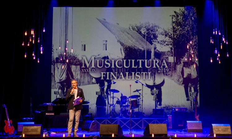 Musicultura 2020, il concerto dei 16 finalisti a Recanati: sarà un evento crossmediale Musicultura 2020, il concerto dei 16 finalisti a Recanati: sarà un evento crossmediale