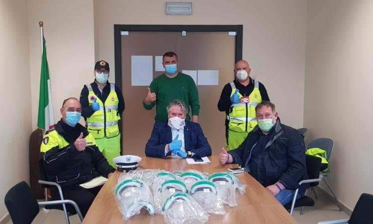 Tolentino, visiere protettive per medici di base e pediatri: il dono della ditta Gienne Antincendio