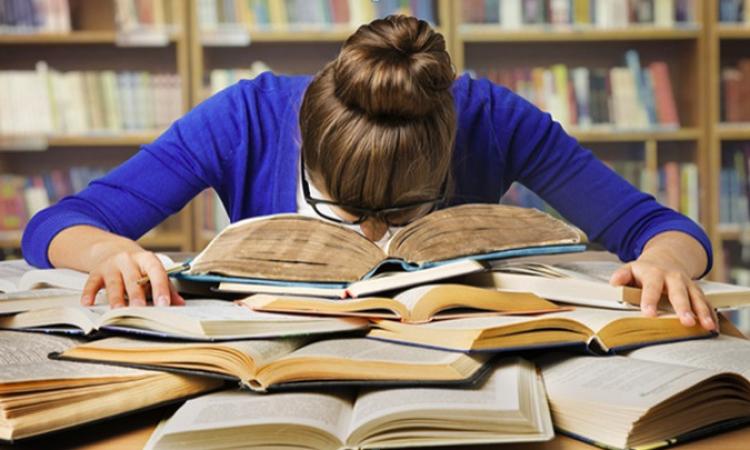 Segreti per superare il blocco dello studente universitario Segreti per superare il blocco dello studente universitario