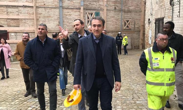 Petriolo, emergenza Covid-19, il sindaco Luciani: "lavoriamo per aiutare le famiglie bisognose" Petriolo, emergenza Covid-19, il sindaco Luciani: "lavoriamo per aiutare le famiglie bisognose"