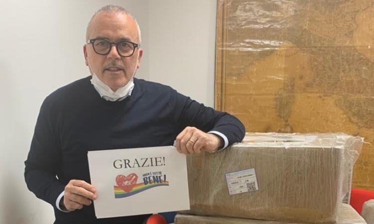 La Fondazione Andrea Bocelli dona 5.000 mascherine all'Area Vasta maceratese La Fondazione Andrea Bocelli dona 5.000 mascherine all'Area Vasta maceratese