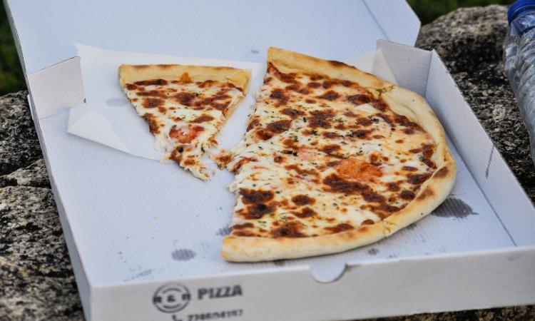 Via libera alla vendita del cibo da asporto nelle Marche: Ceriscioli emana il decreto Via libera alla vendita del cibo da asporto nelle Marche: Ceriscioli emana il decreto