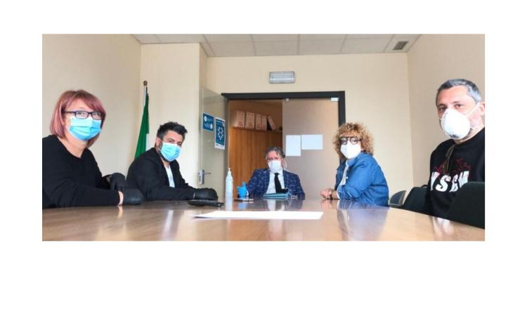 Tolentino, i parrucchieri incontrano Pezzanesi: apertura anticipata e lotta all'abusivismo Tolentino, i parrucchieri incontrano Pezzanesi: apertura anticipata e lotta all'abusivismo