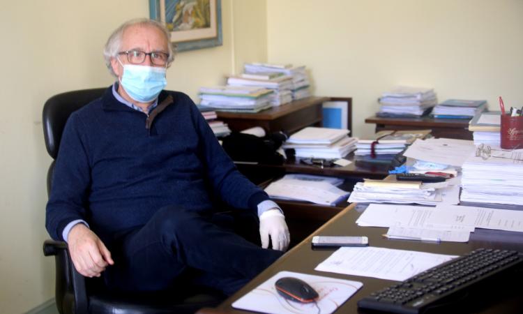 Porto Recanati, Francesco Massi ha sconfitto il coronavirus: dopo 55 giorni torna nel suo ufficio Porto Recanati, Francesco Massi ha sconfitto il coronavirus: dopo 55 giorni torna nel suo ufficio