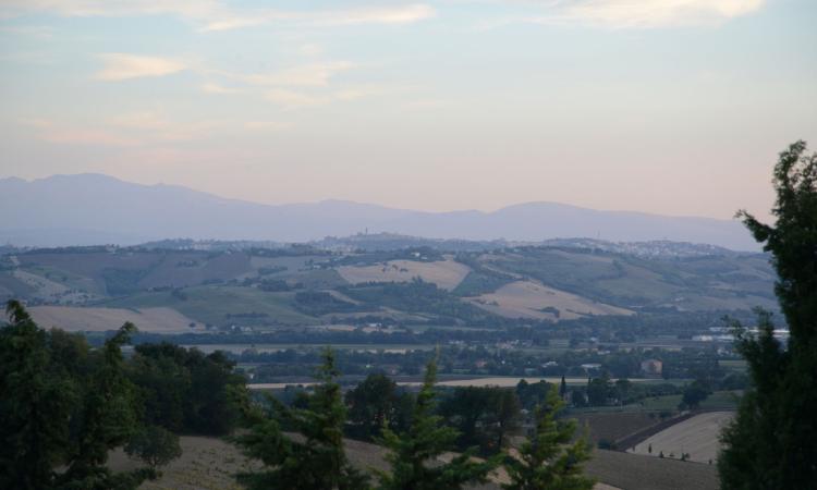 Recanati, dal 4 maggio riaprono i parchi pubblici e i mercati alimentari