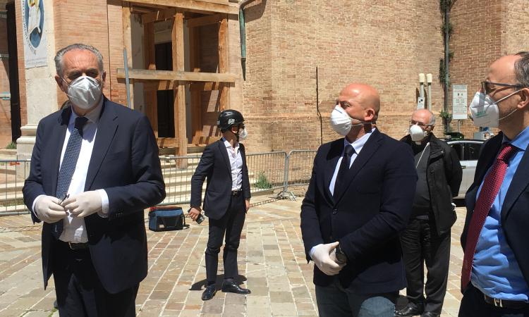 Camerino, il commissario Legnini fa ripartire i cantieri della ricostruzione. Il sindaco: "Basta tentennamenti" Camerino, il commissario Legnini fa ripartire i cantieri della ricostruzione. Il sindaco: "Basta tentennamenti"