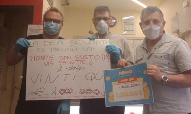 Monte San Giusto, maxi vincita da un milione di euro alla Tabaccheria "La Dea Bendata" Monte San Giusto, maxi vincita da un milione di euro alla Tabaccheria "La Dea Bendata"