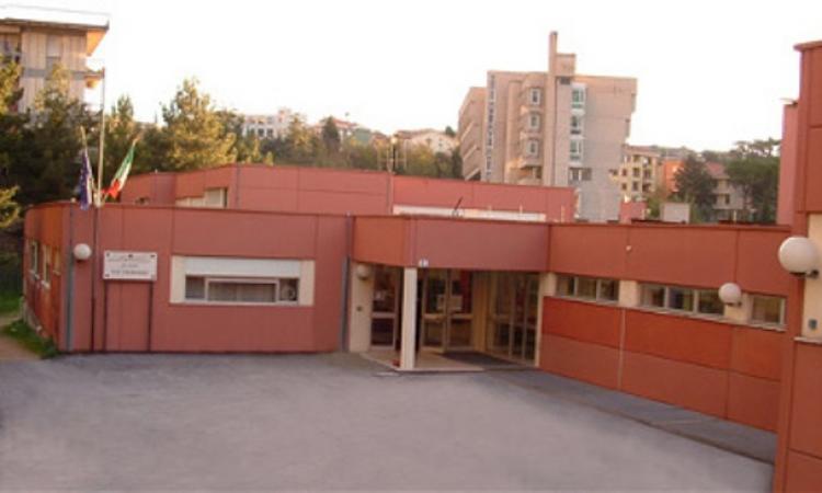 Macerata, al “Bramante” e “Pannaggi” la scuola non si ferma: consegnati dei notebook per gli studenti