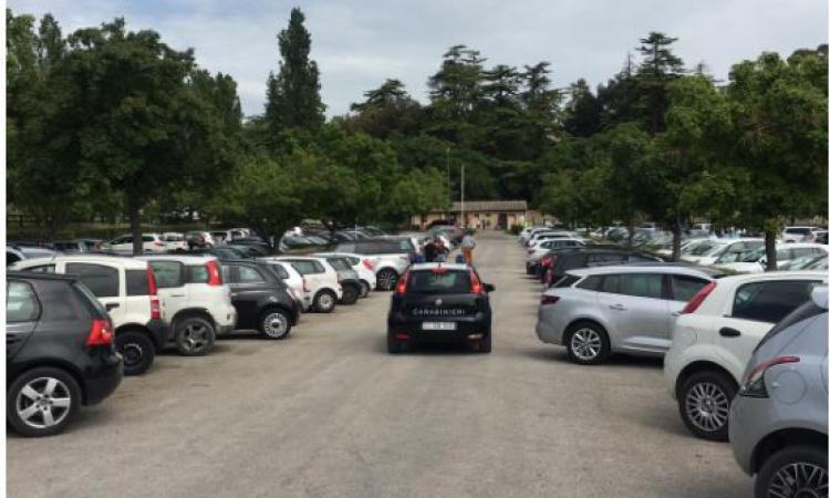 Fase 2, weekend affollato in provincia di Macerata: 200 persone "invadono" l’Abbadia di Fiastra