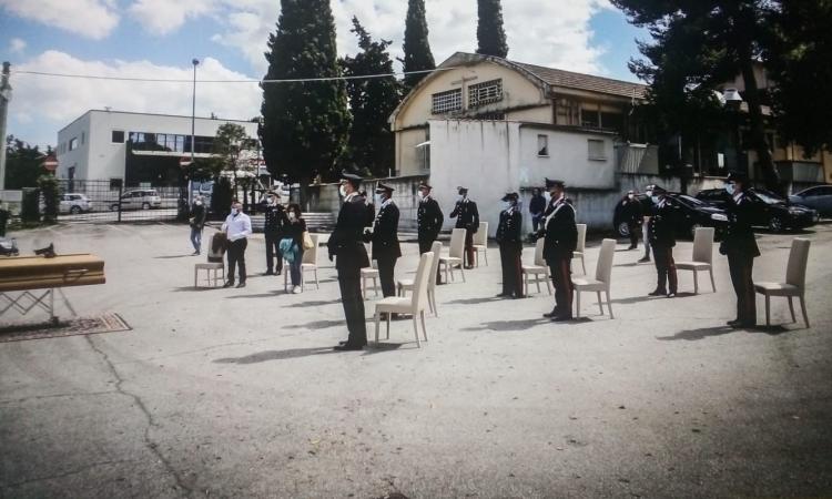 Macerata, l'ultimo saluto all'appuntato morto a causa del Coronavirus (FOTO)