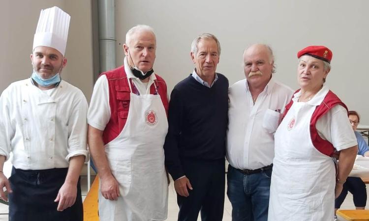 Covid-Center Civitanova, domani l'inaugurazione: chef Giustozzi cucina per Bertolaso Covid-Center Civitanova, domani l'inaugurazione: chef Giustozzi cucina per Bertolaso