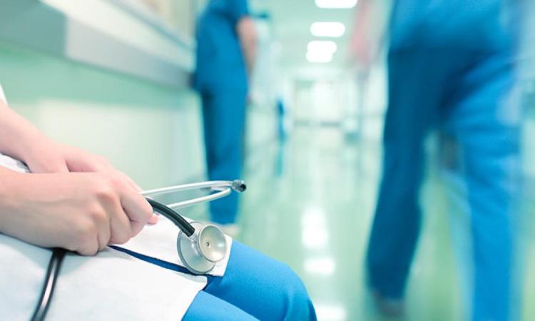 "Subito incentivi per il personale sanitario impegnato nei reparti Covid": sindacati pronti alla mobilitazione "Subito incentivi per il personale sanitario impegnato nei reparti Covid": sindacati pronti alla mobilitazione