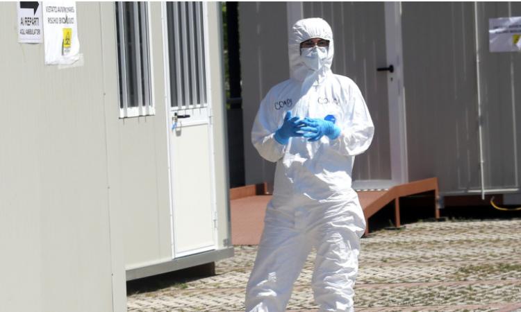 Coronavirus Marche, 13 nuovi casi: "Negli ultimi 7 giorni, il 75% dei contagiati è under 35" Coronavirus Marche, 13 nuovi casi: "Negli ultimi 7 giorni, il 75% dei contagiati è under 35"