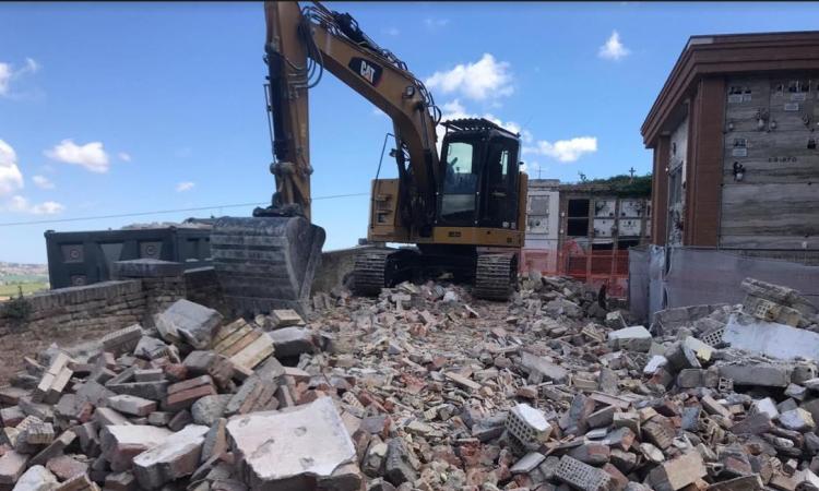 Recanati, completati i lavori di riqualificazione e manutenzione del cimitero di Bagnolo Recanati, completati i lavori di riqualificazione e manutenzione del cimitero di Bagnolo
