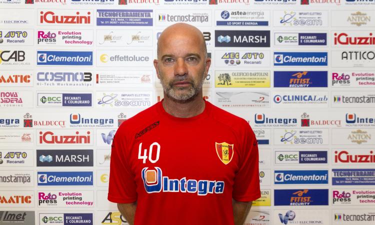 Serie D, la Recanatese rinnova la fiducia a mister Giampaolo: "ci sono i presupposti per miglioraci" Serie D, la Recanatese rinnova la fiducia a mister Giampaolo: "ci sono i presupposti per miglioraci"