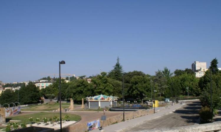 Macerata, riaprono le aree gioco dedicate ai bambini: mascherine obbligatorie sopra i tre anni
