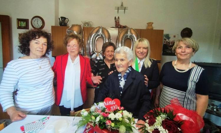 San Severino, grande festa per i 100 anni di Adorina Paciaroni San Severino, grande festa per i 100 anni di Adorina Paciaroni