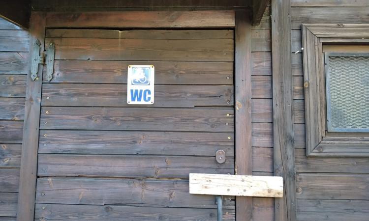 Ussita, l'appello degli ex consiglieri di minoranza: "Subito provvedimenti sulla chiusura dei bagni pubblici" Ussita, l'appello degli ex consiglieri di minoranza: "Subito provvedimenti sulla chiusura dei bagni pubblici"