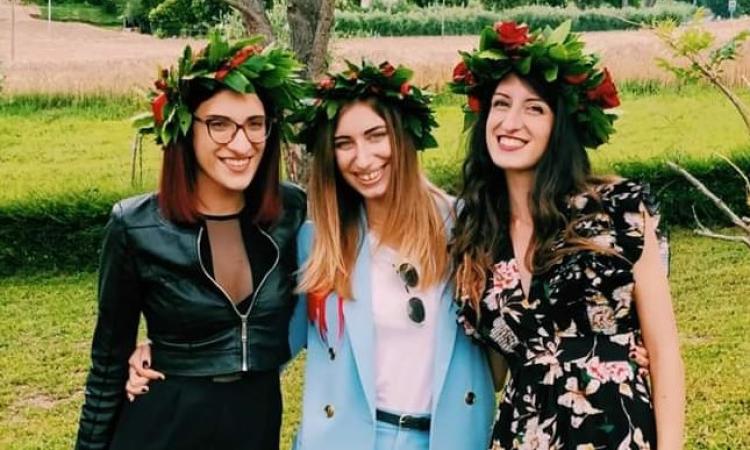 Montefano, la laurea ai tempi del Covid-19: tre dottoresse dal salotto di casa Montefano, la laurea ai tempi del Covid-19: tre dottoresse dal salotto di casa
