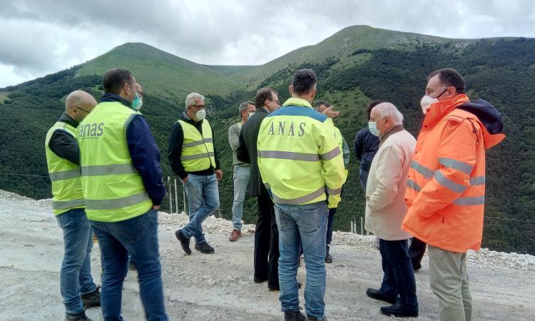 Sopralluogo sulla provinciale "Pian Perduto", Pettinari: "Per l'estate sarà aperta tutti i giorni"