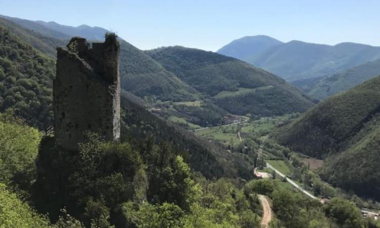 Fiuminata, Comune e cittadini restituiscono l’antico splendore alla Rocca di Spindoli