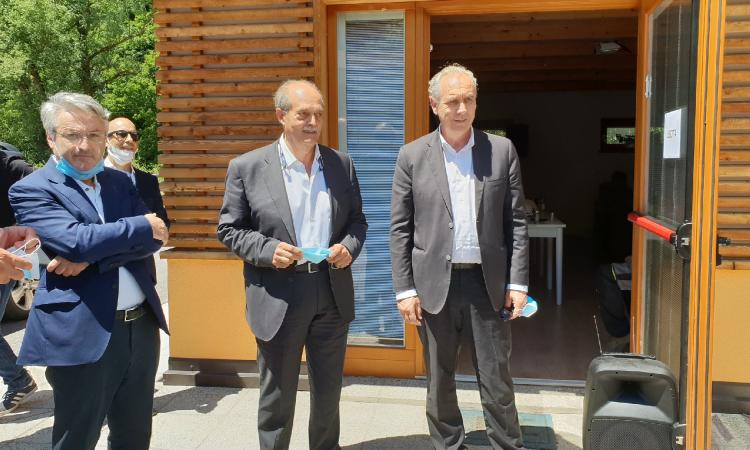 Legnini a Castelsantangelo sul Nera: "Sbloccati 9 milioni per lo smaltimento delle macerie nelle Marche" Legnini a Castelsantangelo sul Nera: "Sbloccati 9 milioni per lo smaltimento delle macerie nelle Marche"