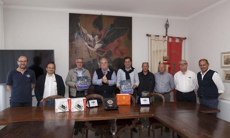 San Ginesio, CAEM Scarfiotti e Associazione Volontari, uniti nella solidarietà: cerimonia in Comune (FOTO)
